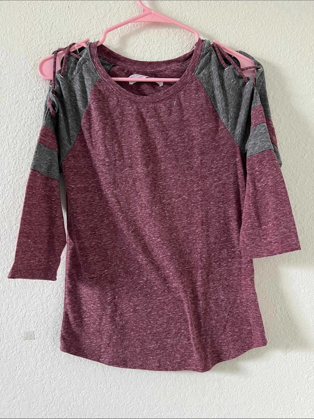 No Boundaries Maroon & Gray Cold-Shoulder Raglan Top
